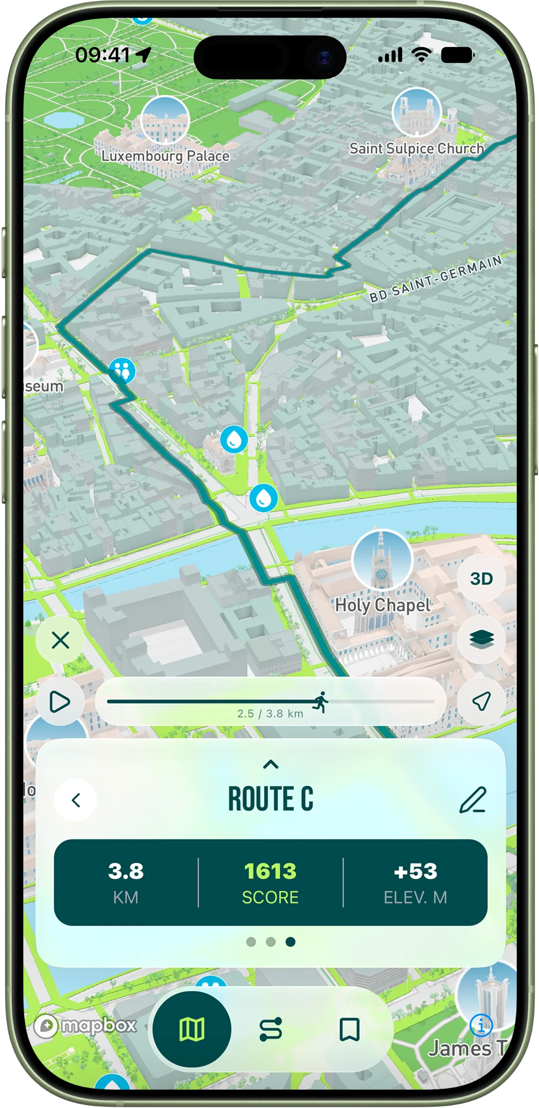 A scored running route displayed across a map of central Paris