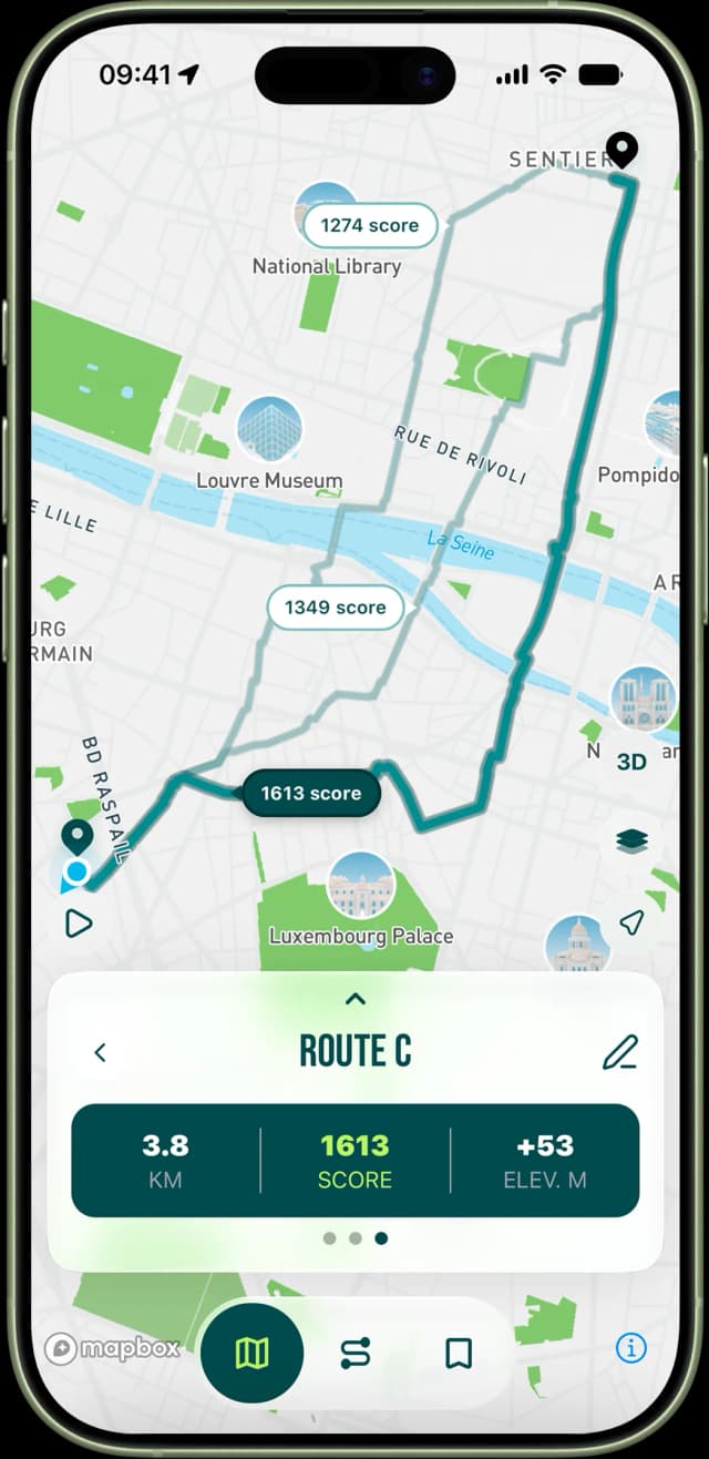 Multiple scored running routes displayed on a Paris map with overall route scores